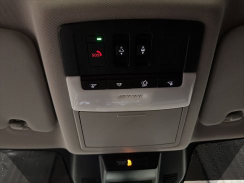 Used 2022 Nissan Rogue SL w/ SL Premium Package image 15