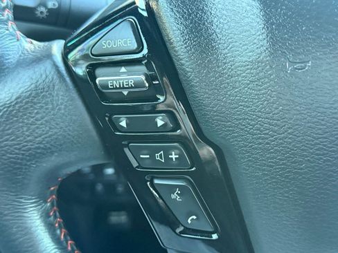 Used 2024 Nissan Frontier PRO-4X w/ Technology Package image 15
