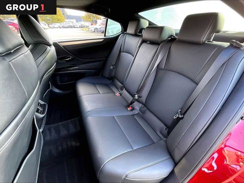 Certified 2022 Lexus ES 350 F Sport image 18