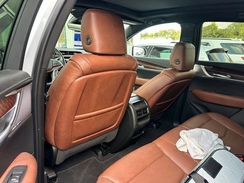 Used 2025 Cadillac XT5 Premium Luxury w/ LPO, Red Accent Package FWD image 24