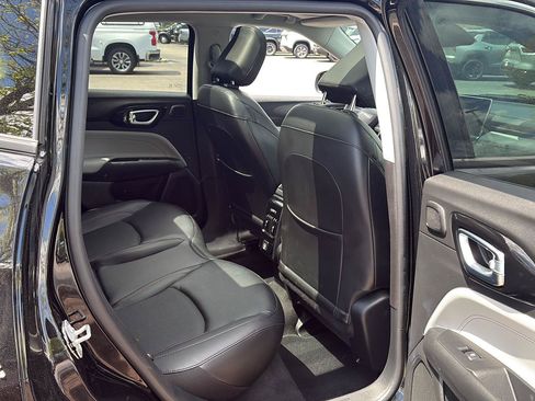 Used 2022 Jeep Compass Limited w/ Sun and Sound Group AWD/4WD image 9