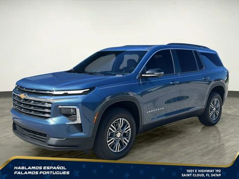 New 2026 Chevrolet Traverse LT w/ Driver Confidence Package FWD image 2