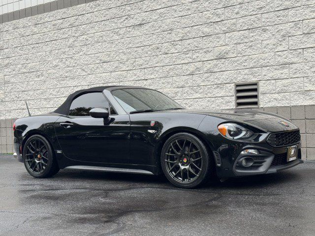 Used 2019 FIAT 124 Spider Abarth w/ Visibility Group RWD image 17