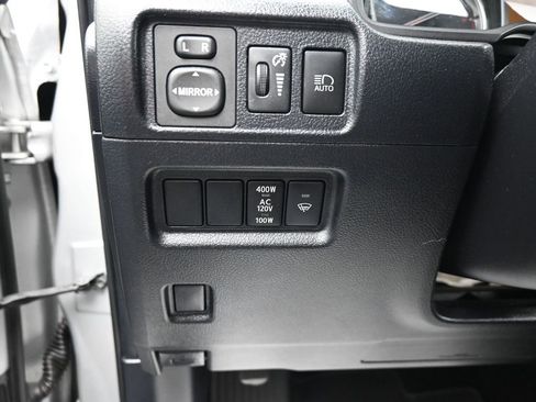 Used 2022 Toyota 4Runner TRD Off-Road Premium image 16