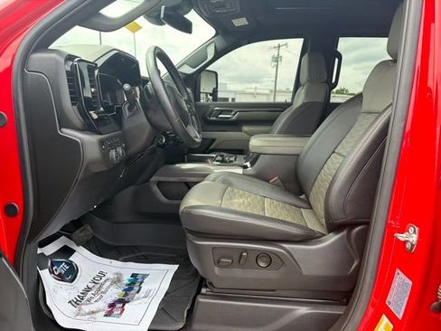 Used 2025 Chevrolet Silverado 2500 ZR2 AWD/4WD image 15