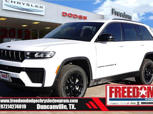 New 2026 Jeep Grand Cherokee Altitude RWD image 1