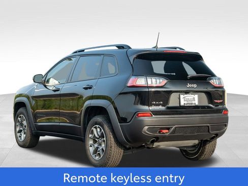 Used 2022 Jeep Cherokee Trailhawk image 5