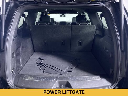 Certified 2022 Chevrolet Suburban Z71 w/ Luxury Package AWD/4WD image 14
