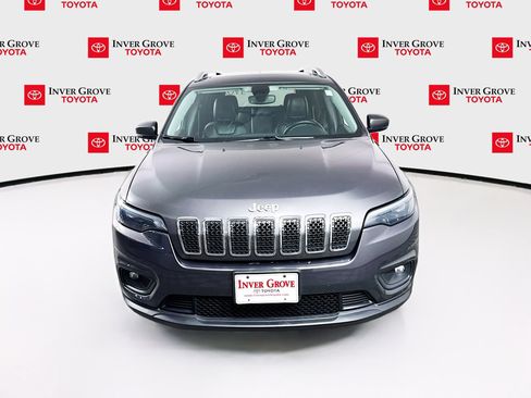 Used 2020 Jeep Cherokee Latitude Plus w/ Comfort/Convenience Group AWD/4WD image 2