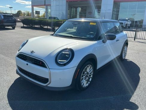 Used 2025 MINI Cooper S image 1