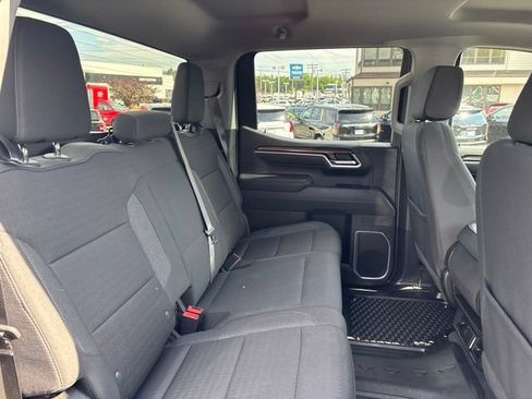 Used 2025 Chevrolet Silverado 1500 LT w/ Protection Package AWD/4WD image 32