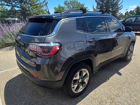 Used 2019 Jeep Compass Limited AWD/4WD image 5