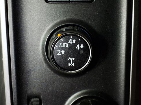 Used 2015 Chevrolet Silverado 1500 LTZ Z71 image 17