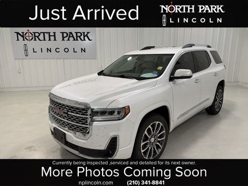 Used 2022 GMC Acadia Denali w/ Denali Technology Package FWD image 1