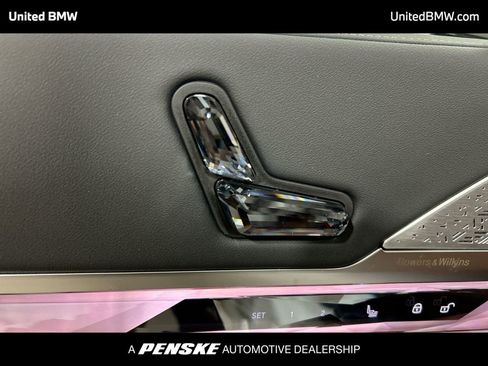 Used 2025 BMW 760i xDrive AWD/4WD image 12