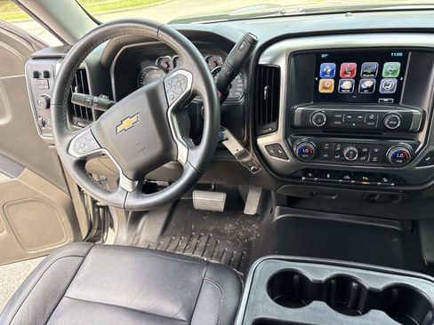 Used 2017 Chevrolet Silverado 1500 LT w/ All Star Edition AWD/4WD image 28