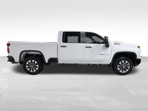 Used 2024 Chevrolet Silverado 2500 Custom w/ Custom Convenience Package AWD/4WD image 5