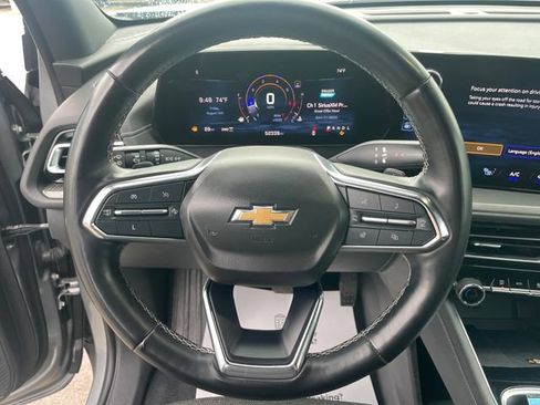 Used 2024 Chevrolet Traverse LT AWD/4WD image 25