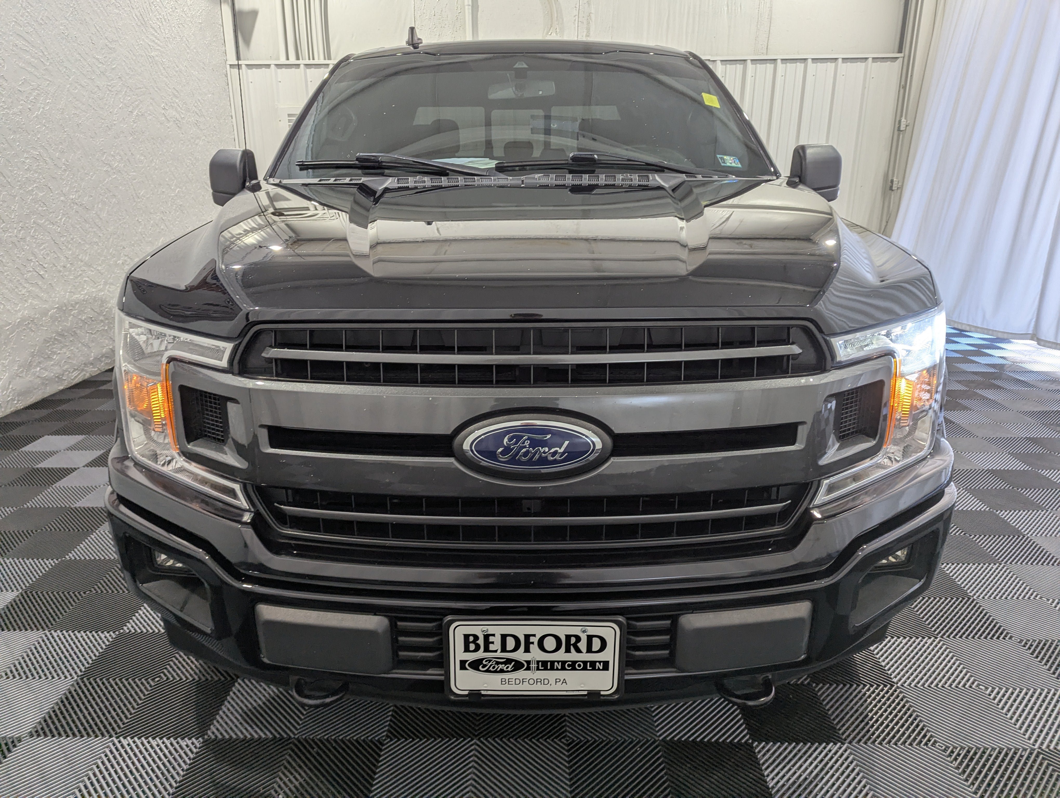 Used 2019 Ford F150 XLT w/ Equipment Group 302A Luxury AWD/4WD image 4