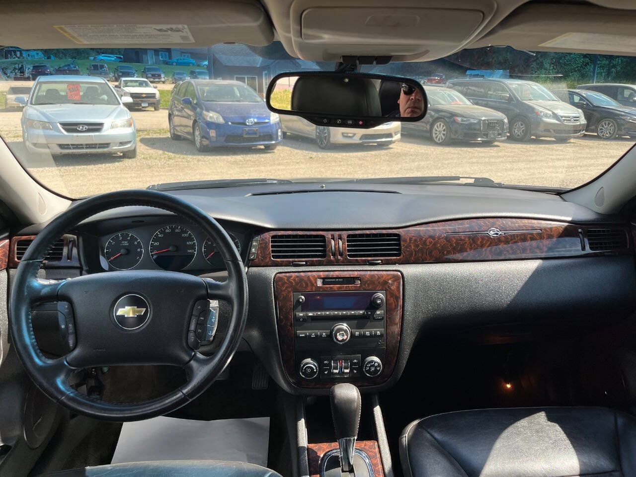 Used 2012 Chevrolet Impala LTZ FWD image 8