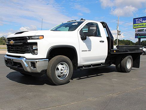 Used 2024 Chevrolet Silverado 3500 W/T w/ Snow Plow Prep Package image 3