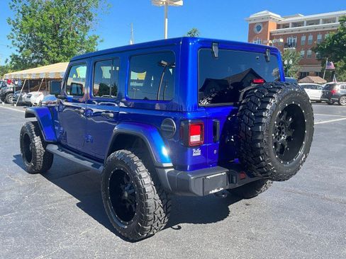 Used 2019 Jeep Wrangler Unlimited Sahara w/ Uconnect 4C Nav & Sound Group AWD/4WD image 5