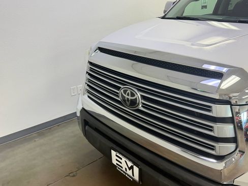 Used 2020 Toyota Tundra Limited w/ Limited Premium Package AWD/4WD image 13
