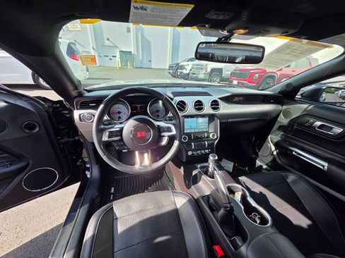 Used 2019 Ford Mustang GT Premium RWD image 12