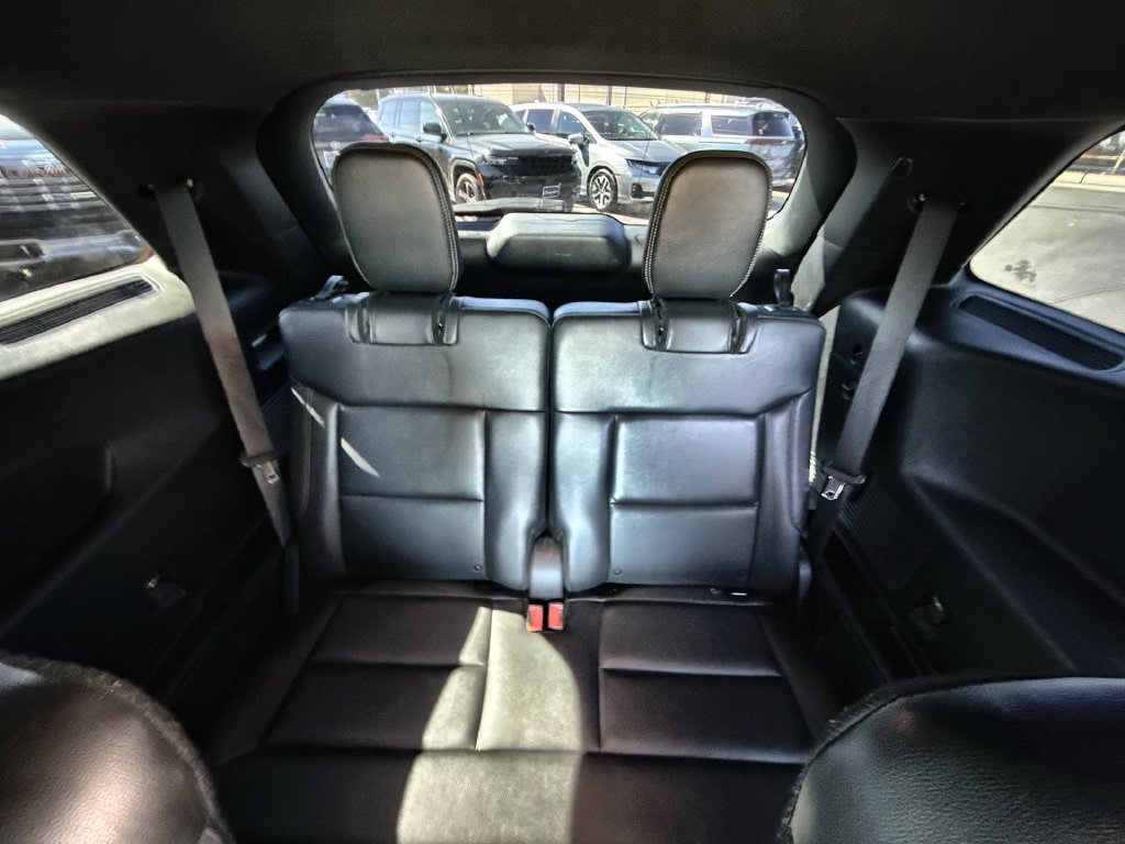 Used 2020 Ford Explorer XLT w/ Equipment Group 202A RWD image 25