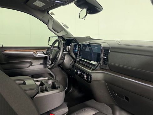 Used 2024 Chevrolet Silverado 1500 RST AWD/4WD image 32