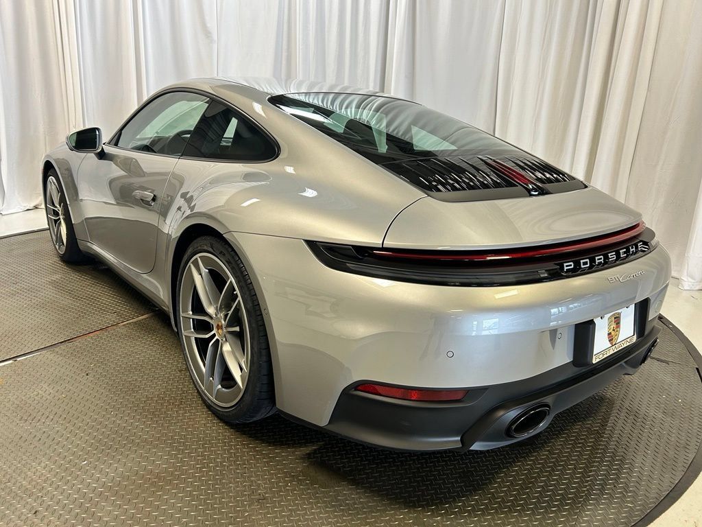 Used 2025 Porsche 911 Carrera RWD image 3