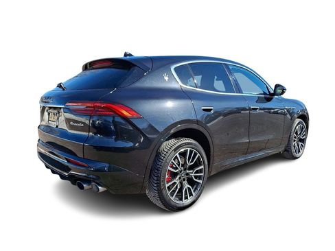 New 2025 Maserati Grecale GT image 4