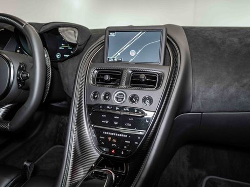 Used 2023 Aston Martin DBS Coupe RWD image 20