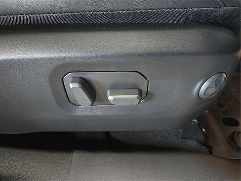 New 2026 Jeep Gladiator Rubicon w/ Steel Bumper Group image 12