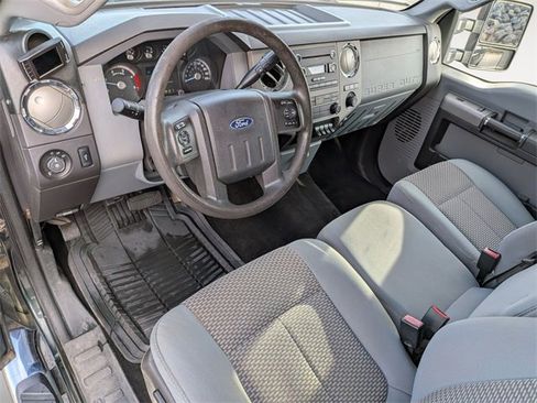 Used 2012 Ford F250 XLT w/ Snow Plow Prep Pkg image 11