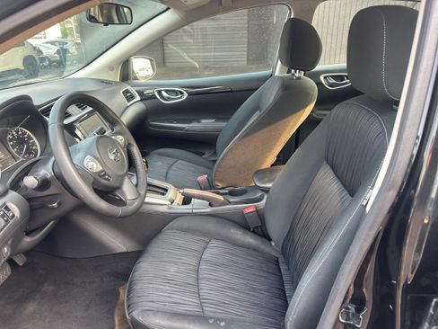 Used 2019 Nissan Sentra SV FWD image 9