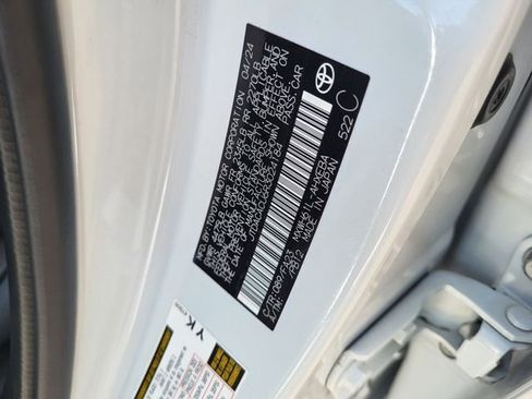 Used 2024 Toyota Prius Prime SE image 27