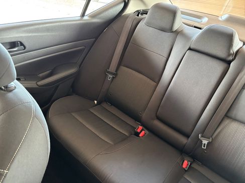 Used 2025 Nissan Altima 2.5 SV FWD image 39