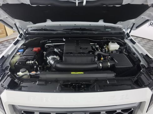 Certified 2024 Nissan Frontier SV w/ Technology Package image 10