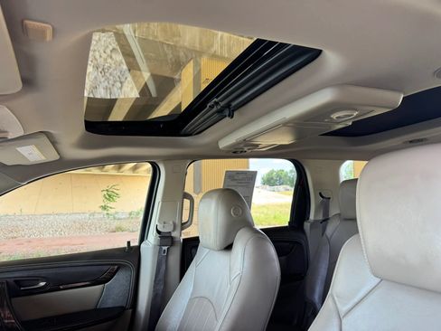 Used 2014 GMC Acadia Denali FWD image 18