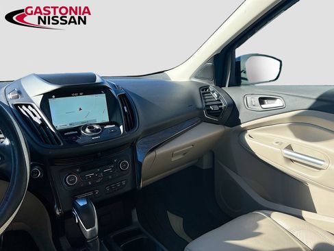 Used 2019 Ford Escape Titanium w/ U9j03 - Titanium Tow Package image 31