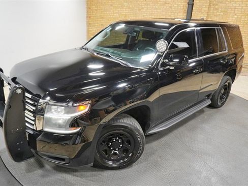 Used 2020 Chevrolet Tahoe 4WD w/ Remote Keyless Entry Package image 2