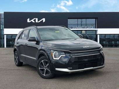 Certified 2025 Kia Niro