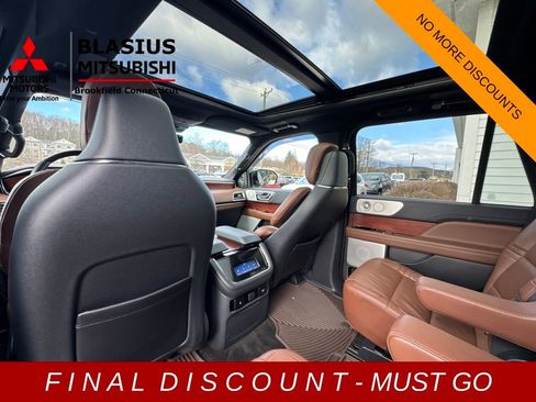 Used 2022 Lincoln Navigator Reserve image 21