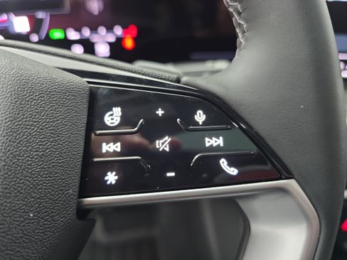 New 2025 Audi Q5 Prestige image 17