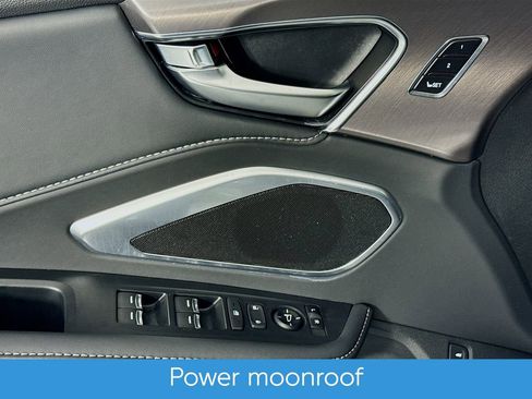 Used 2025 Acura RDX SH-AWD image 21