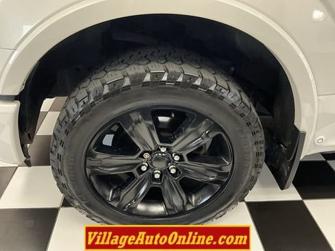 Used 2016 Ford F150 Platinum w/ Equipment Group 701A Luxury AWD/4WD image 9