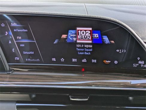 Used 2024 Cadillac Escalade Sport Platinum w/ LPO, ONYX Package image 18