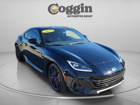 Used 2025 Subaru BRZ tS w/ Popular Package 2 image 4