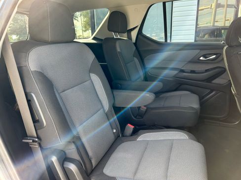 Used 2020 Chevrolet Traverse LT image 31